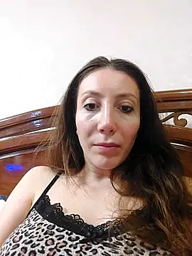 HellaryTourent online show from 21, 10, 2025