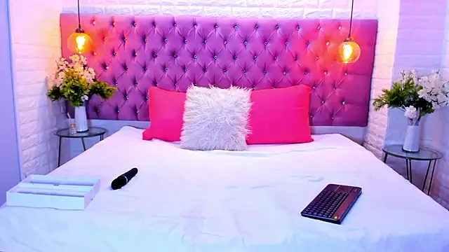 amber sparkle online show from 16, 9, 2025