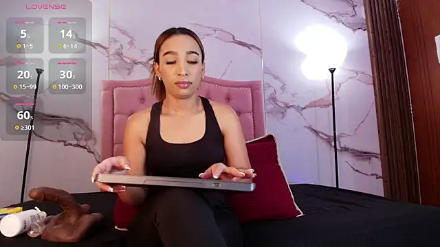 AlyaThompson online show from 16, 10, 2025