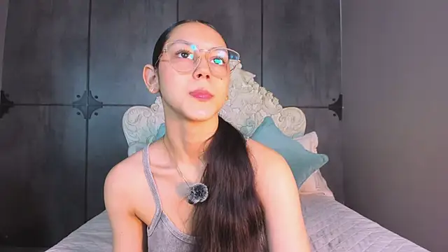 Charlottegray 1 online show from 29, 10, 2025