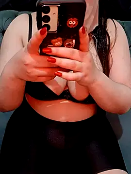 Queen-15 online show from 5, 4, 2026