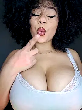 Snapshot of Yerystar chatting on 7, 6, 2026 Yerystar online show from 7, 6, 2026