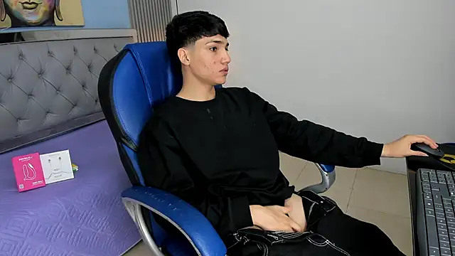 SamBlack  online show from 15, 4, 2026