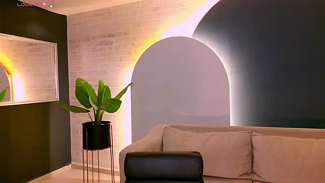 AgathaKondo  online show from 3, 11, 2025