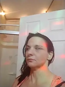 Snapshot of BonnienClyde5421 chatting on 7, 2, 2026 BonnienClyde5421 online show from 7, 2, 2026