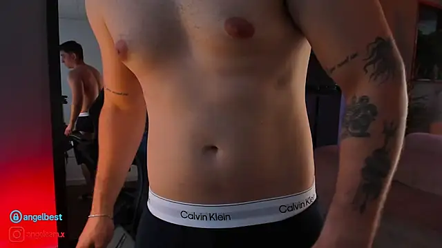 IamAngelCamilo online show from 25, 9, 2025