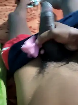 Snapshot of RAYI_Queen_4 chatting on 3, 3, 2026 RAYI Queen 4 online show from 3, 3, 2026