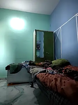 RAYI Queen 4 online show from 11, 4, 2026