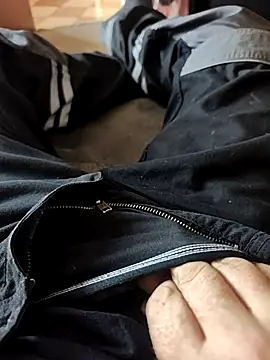 Snapshot of hubbyfun19 chatting on 8, 4, 2026 hubbyfun19 online show from 8, 4, 2026