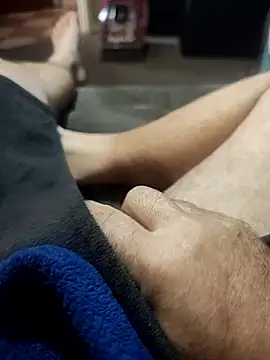 Snapshot of hubbyfun19 chatting on 12, 4, 2026 hubbyfun19 online show from 12, 4, 2026