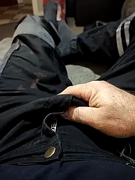 Snapshot of hubbyfun19 chatting on 9, 4, 2026 hubbyfun19 online show from 9, 4, 2026