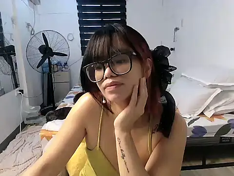 Snapshot of eattmebabyy chatting on 10, 7, 2026 eattmebabyy online show from 10, 7, 2026