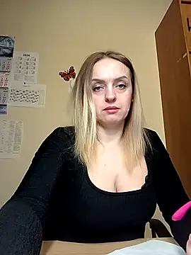 Ami Foxy online show from 6, 5, 2026