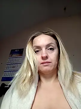 Ami Foxy online show from 29, 9, 2025