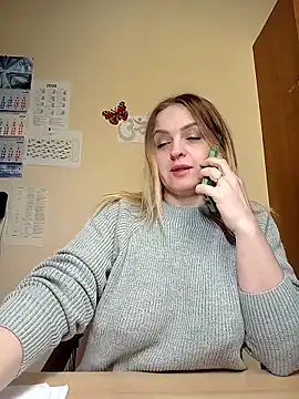 Ami Foxy online show from 4, 5, 2026