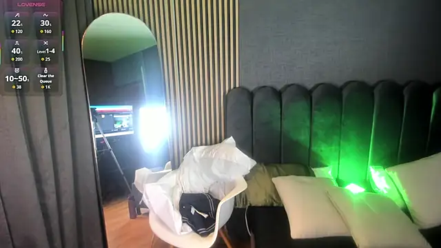 Gina 77 online show from 6, 11, 2025