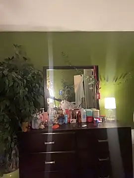 Snapshot of caramel__cremes chatting on 16, 11, 2025 caramel cremes online show from 16, 11, 2025