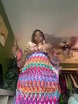 Snapshot of caramel__cremes chatting on 23, 4, 2026 caramel cremes online show from 23, 4, 2026