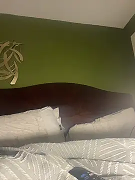 Snapshot of caramel__cremes chatting on 28, 10, 2025 caramel cremes online show from 28, 10, 2025