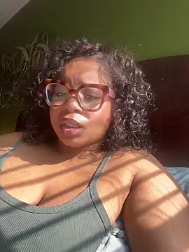 Snapshot of caramel__cremes chatting on 10, 5, 2026 caramel cremes online show from 10, 5, 2026
