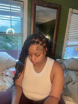 Snapshot of caramel__cremes chatting on 18, 11, 2025 caramel cremes online show from 18, 11, 2025