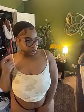 Snapshot of caramel__cremes chatting on 11, 11, 2025 caramel cremes online show from 11, 11, 2025