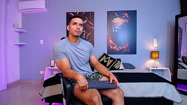 ChristopherBlack  online show from 18, 9, 2025