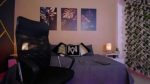 ChristopherBlack  online show from 14, 2, 2026