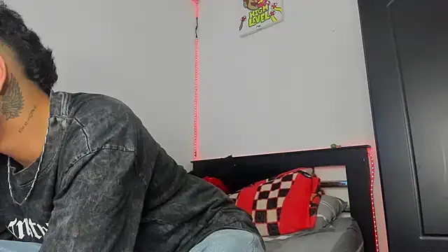 Mateo Escobar online show from 1, 11, 2025