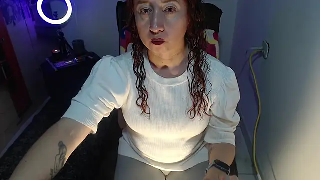 Milf Valeria online show from 23, 9, 2025