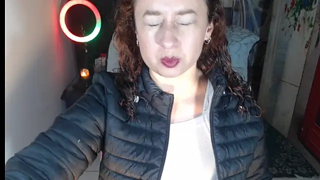 Milf Valeria online show from 6, 11, 2025