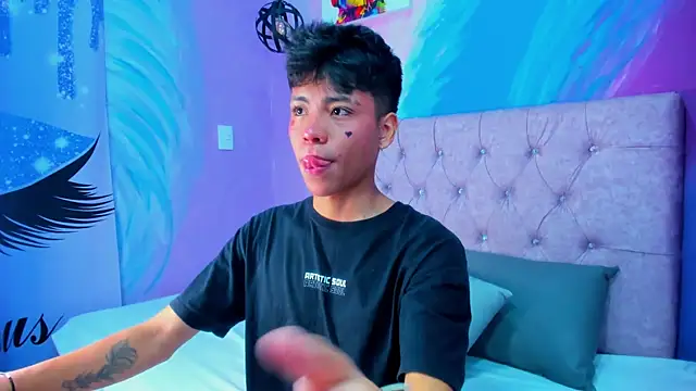 MaxiWildd online show from 11, 4, 2026