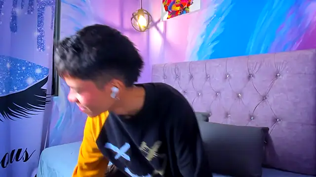 MaxiWildd online show from 5, 12, 2025