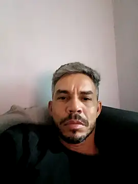 Snapshot of QfabO123 chatting on 16, 10, 2025 QfabO123 online show from 16, 10, 2025