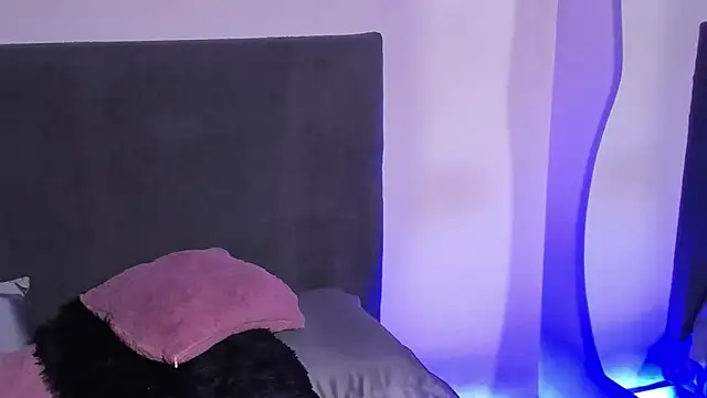 saramikaelson online show from 6, 3, 2026