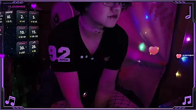 Ftm Bunny online show from 8, 5, 2026
