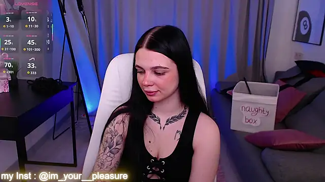 Michela Fruet online show from 24, 2, 2026