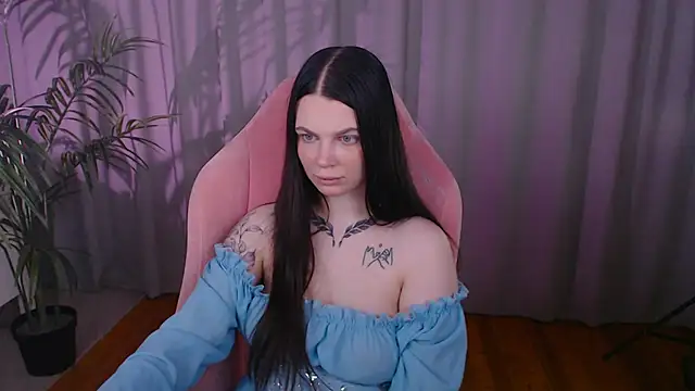 Snapshot of Michela_Fruet chatting on 4, 10, 2025 Michela Fruet online show from 4, 10, 2025