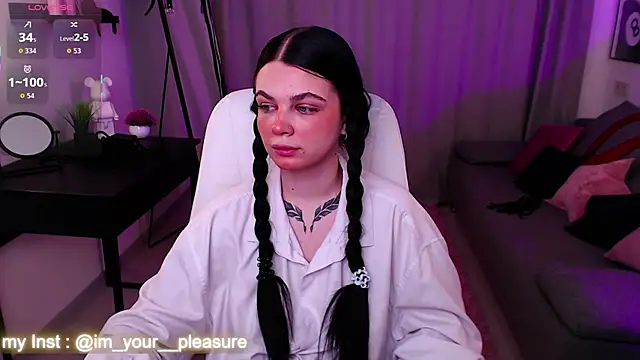 Michela Fruet online show from 11, 2, 2026