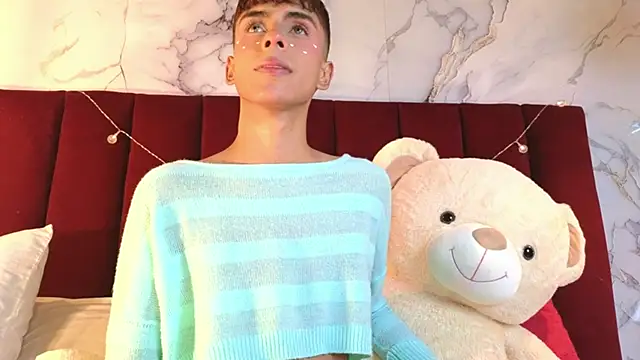 PrincePoppy online show from 2, 10, 2025