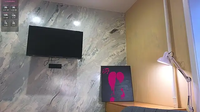 Snapshot of miss_bubbles_ chatting on 3, 10, 2025 miss bubbles online show from 3, 10, 2025