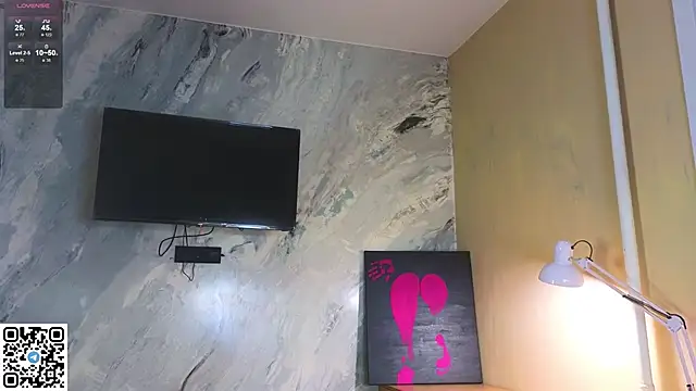 Snapshot of miss_bubbles_ chatting on 13, 10, 2025 miss bubbles online show from 13, 10, 2025