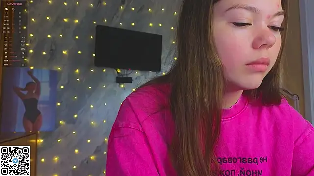 Snapshot of miss_bubbles_ chatting on 21, 12, 2025 miss bubbles online show from 21, 12, 2025