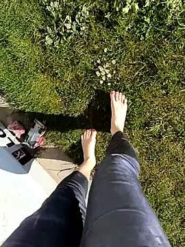 Teafeet online show from 7, 4, 2026