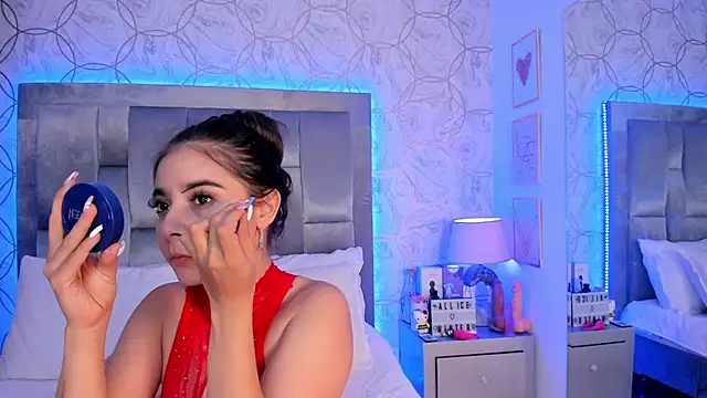 AlliceWinter online show from 17, 9, 2025