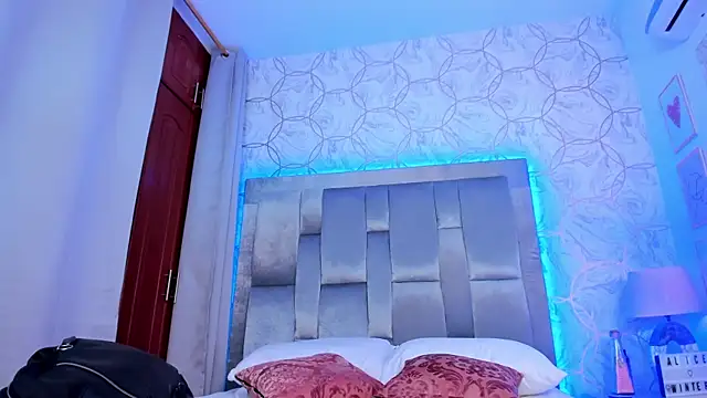 AlliceWinter online show from 6, 10, 2025