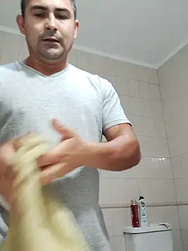 Bradd 32 online show from 4, 3, 2026