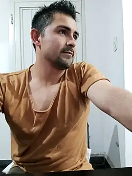 Bradd 32 online show from 5, 10, 2025