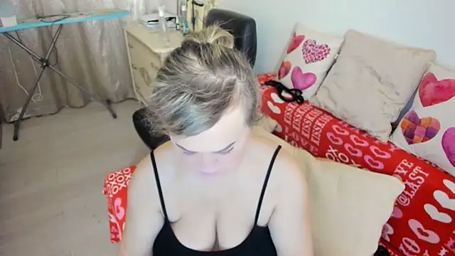 MildMature online show from 14, 2, 2026