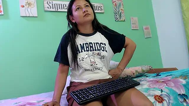 Snapshot of gatitasexygatitasexy chatting on 3, 10, 2025 gatitasexygatitasexy online show from 3, 10, 2025